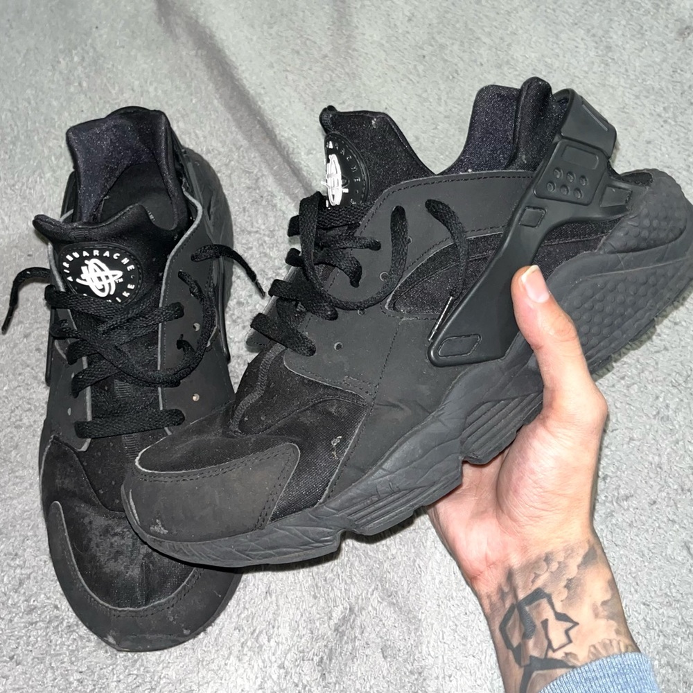 Nike Air Huarache ‘Triple Black’